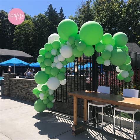 green white balloon garland